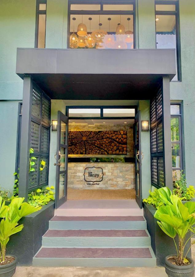 The Henry Resort Taramindu Laiya Batangas Exterior photo